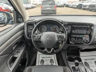 2016 Mitsubishi Outlander ES