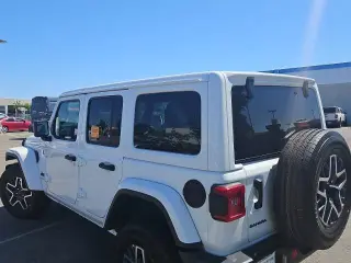 Jeep Wrangler 2025 4x4 Sahara 4dr SUV