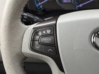 2014 Toyota Sienna XLE 7-Passenger Auto Access Seat