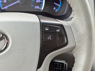 2014 Toyota Sienna XLE 7-Passenger Auto Access Seat
