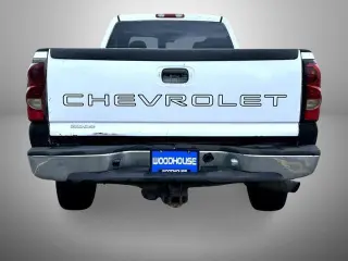 Chevrolet Silverado 2500HD 2003 4dr Crew Cab 4WD SB