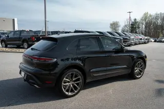Porsche Macan 2022 AWD 4dr SUV