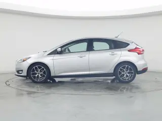 Ford Focus 2017 SEL 4dr Hatchback