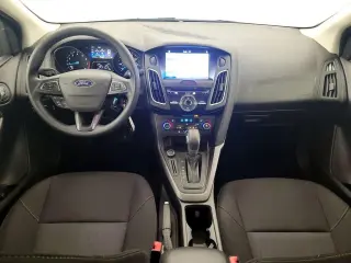 Ford Focus 2017 SEL 4dr Hatchback