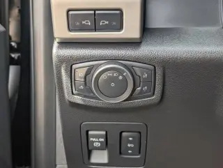 Ford F-150 2018 4x4 King Ranch 4dr SuperCrew 5.5 ft. SB