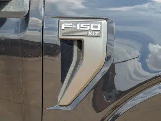 Ford F-150 2021 4x4 Lariat 4dr SuperCrew 5.5 ft. SB