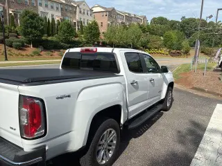 GMC Canyon 2017 4x4 SLT 4dr Crew Cab 5 ft. SB