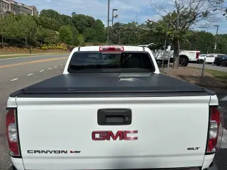 GMC Canyon 2017 4x4 SLT 4dr Crew Cab 5 ft. SB