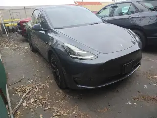Tesla Model Y 2022 AWD Long Range 4dr Crossover