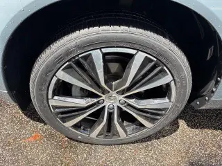 Volvo XC60 2023 B5 Plus Dark Theme 4dr SUV