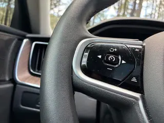 Volvo XC60 2023 B5 Plus Dark Theme 4dr SUV