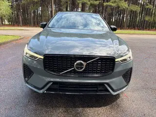 Volvo XC60 2023 B5 Plus Dark Theme 4dr SUV