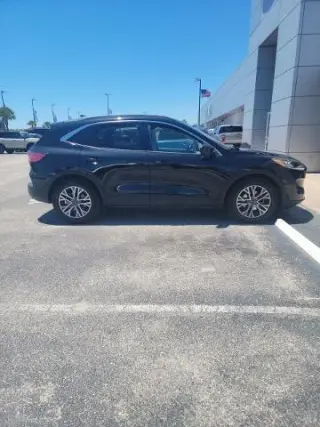 Ford Escape 2022 SEL 4dr SUV