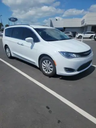 Chrysler Pacifica 2018 Touring L 4dr Mini-Van