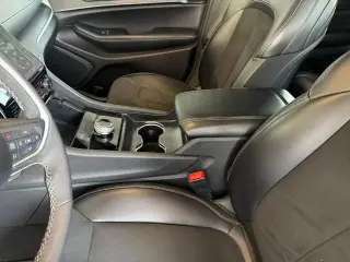 Jeep Grand Cherokee 2024 4x2 Laredo A 4dr SUV
