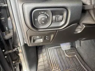 Ram 1500 2019 4x4 Big Horn 4dr Crew Cab 5.6 ft. SB Pickup