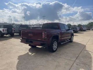 GMC Sierra 1500 2017 4x2 Denali 4dr Crew Cab 5.8 ft. SB