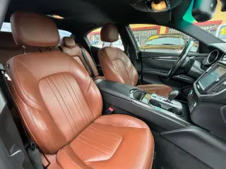 2015 Maserati Ghibli