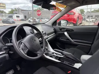 2023 Mitsubishi Eclipse Cross LE