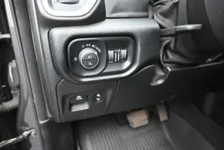 Ram 1500 2019 4x4 Big Horn 4dr Crew Cab 5.6 ft. SB Pickup