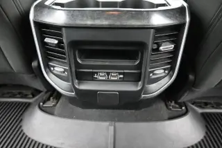 Ram 1500 2019 4x4 Big Horn 4dr Crew Cab 5.6 ft. SB Pickup