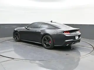 Ford Mustang 2024 EcoBoost 2dr Fastback