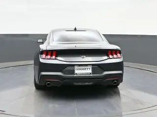 Ford Mustang 2024 EcoBoost 2dr Fastback