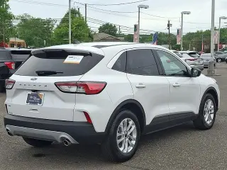 Ford Escape 2022 SE 4dr SUV