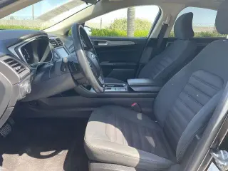 Ford Fusion 2017 SE 4dr Sedan