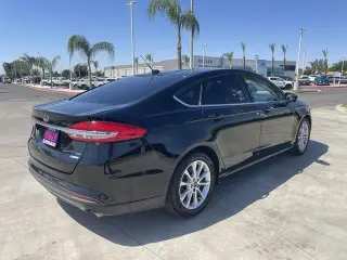 Ford Fusion 2017 SE 4dr Sedan