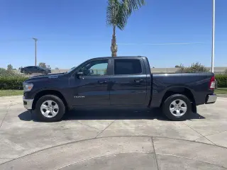 Ram 1500 2021 4x4 Big Horn 4dr Crew Cab 5.6 ft. SB Pickup
