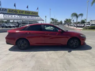 Hyundai ELANTRA 2023 SEL 4dr Sedan