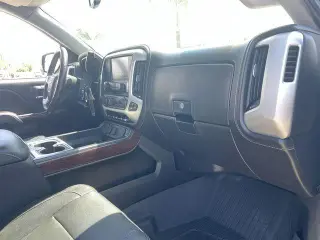 GMC Sierra 1500 2018 4x4 SLT 4dr Crew Cab 5.8 ft. SB