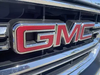 GMC Sierra 1500 2018 4x4 SLT 4dr Crew Cab 5.8 ft. SB