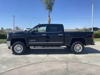 GMC Sierra 1500 2018 4x4 SLT 4dr Crew Cab 5.8 ft. SB