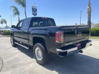 GMC Sierra 1500 2018 4x4 SLT 4dr Crew Cab 5.8 ft. SB