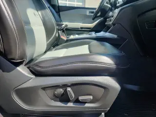 Ford Explorer 2023 AWD XLT 4dr SUV