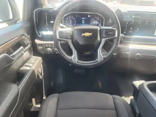 Chevrolet Silverado 1500 2022 4x4 LT 4dr Crew Cab 5.8 ft. SB w/1LT