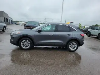 Ford Escape 2022 AWD SE 4dr SUV