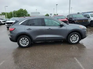 Ford Escape 2022 AWD SE 4dr SUV