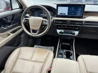 Lincoln Corsair 2023 AWD Reserve 4dr SUV