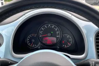 Volkswagen Beetle 2012 2.5L PZEV 2dr Coupe 6A