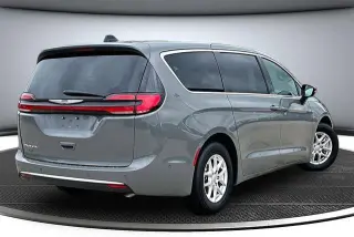 Chrysler Pacifica 2025 Select 4dr Mini-Van