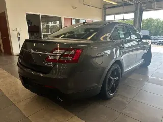 Ford Taurus 2016 Limited 4dr Sedan