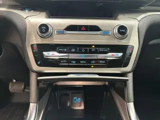 Ford Explorer 2023 AWD XLT 4dr SUV