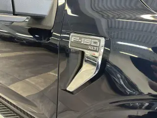 Ford F-150 2022 4x4 XL 4dr SuperCrew 5.5 ft. SB