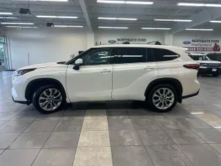 Toyota Highlander 2021 AWD Limited 4dr SUV
