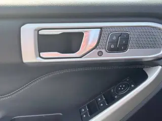 2020 Ford Explorer Hybrid Limited