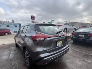 2021 Nissan Kicks SV