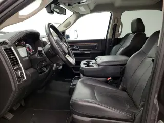 Ram 1500 2018 4x2 Laramie 4 puertas Cabina Doble 5.5 pies. Camioneta corta